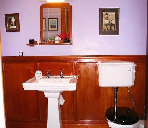 Panda Bed & Breakfast 4*