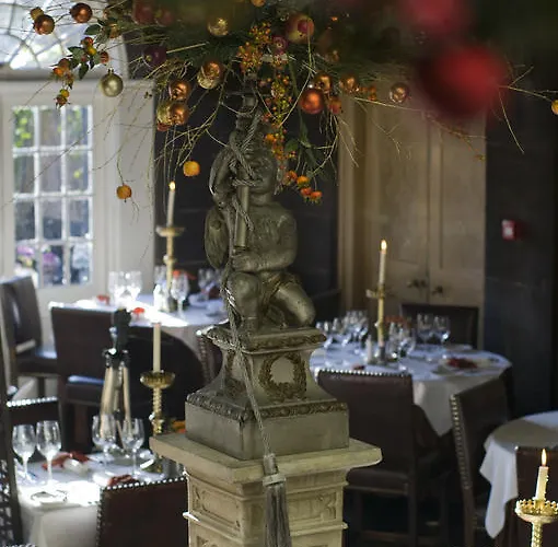 Hotel The Witchery 5*