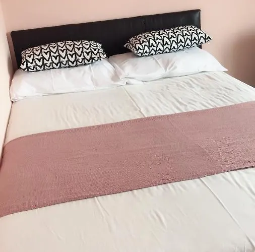 Centre Old Town 3 Bedrooms * Edinburgh