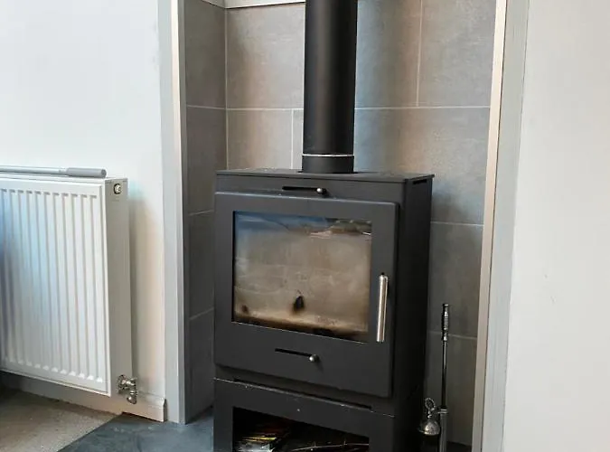 Trinity - With Private Garden And Parking *