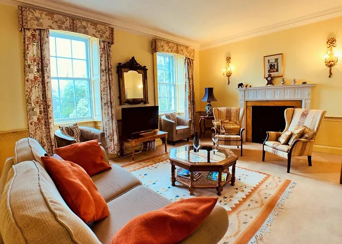 F2 Charming Centre Full Of Character