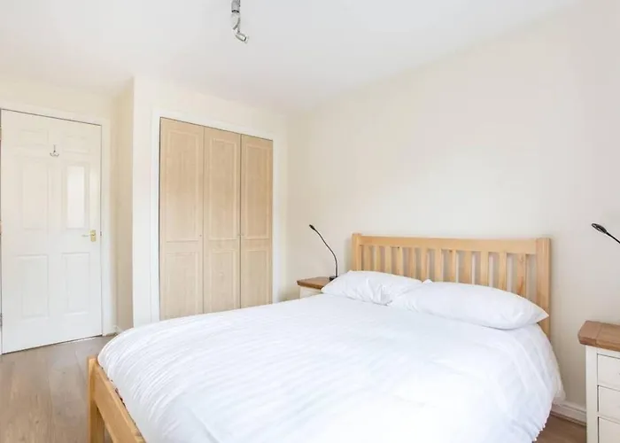 Dicksonfield - Modern 2 Bed, 2 Bath Close To Centre Lägenhet *