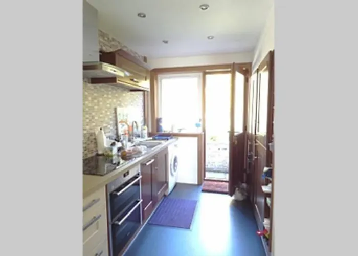 Casa vacanze Sunny House With Views To Skyline *