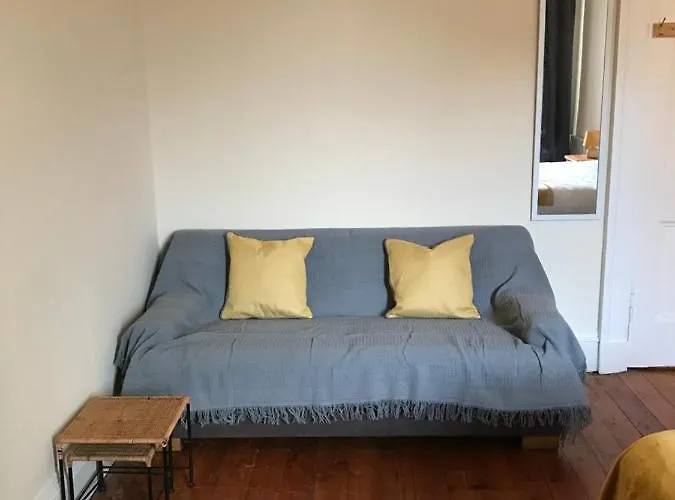 Apex Haymarket Station Apartment