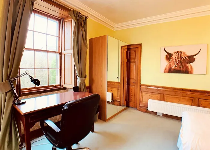 F2 Charming Centre Full Of Character * 爱丁堡