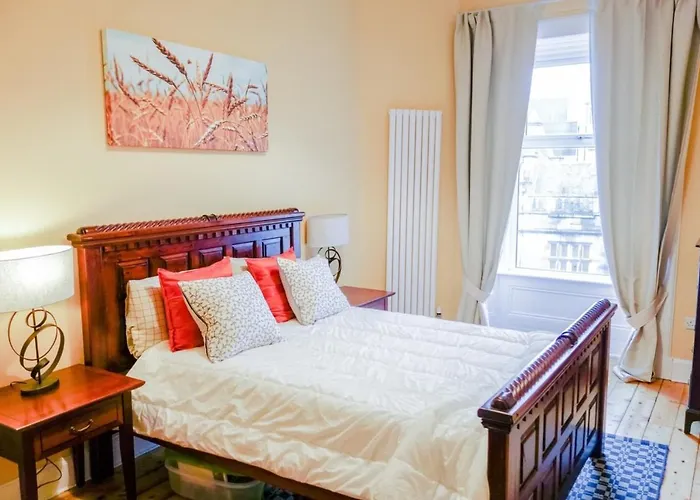 Newly Furnished 2 Bedroom On Leith Walk Daire *