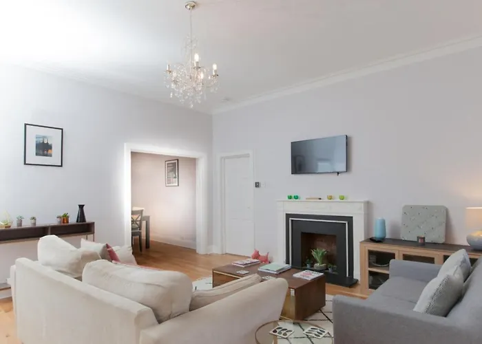 Beautifully Modernised New Town Edinburgh