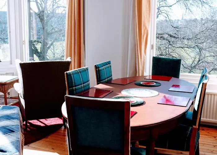 Apartment Traditional Oer The Meadows Edinburgh