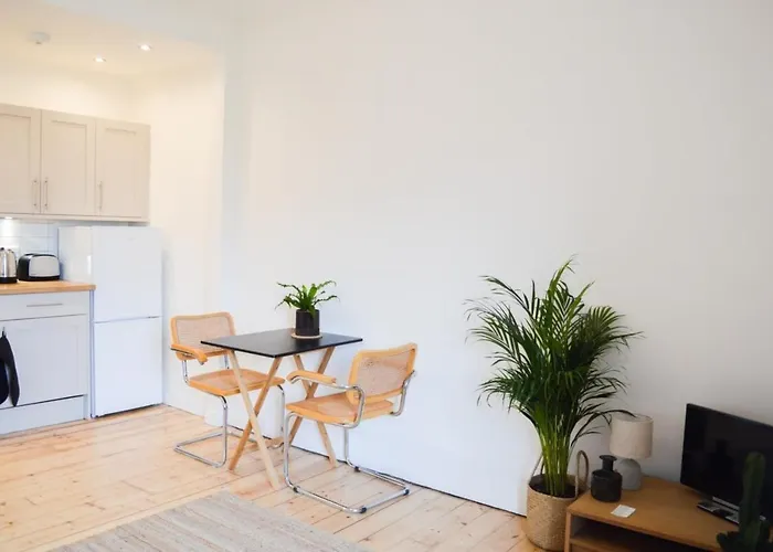 Apartment Modern 1 Bedroom Flat In The Heart Of *