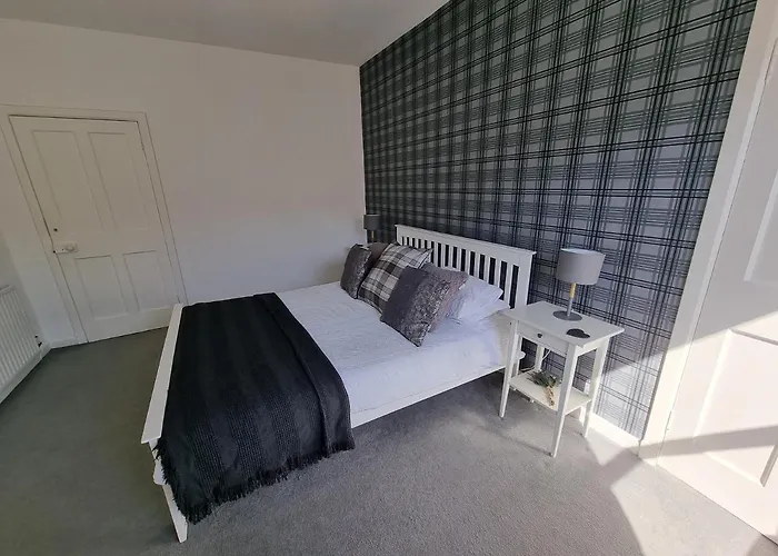 Bespoke Tours Scotland @ Morrison Street 爱丁堡