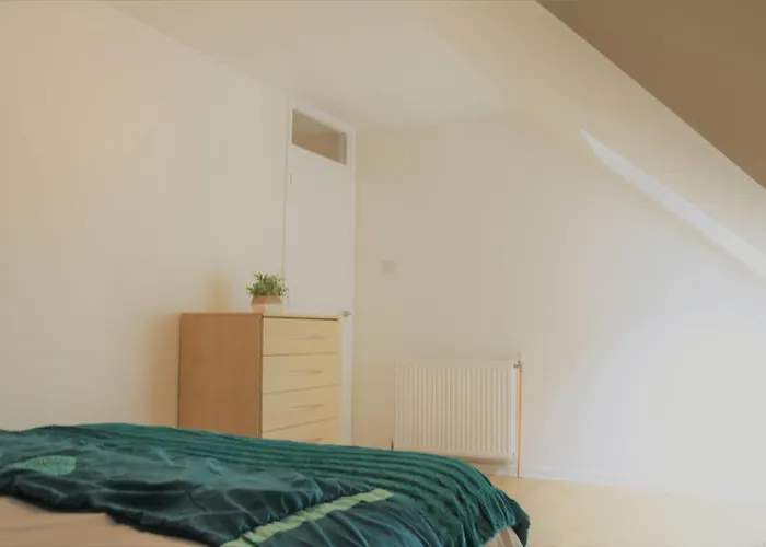 3 Bedroom Centre In Lauriston Place * 에든버러