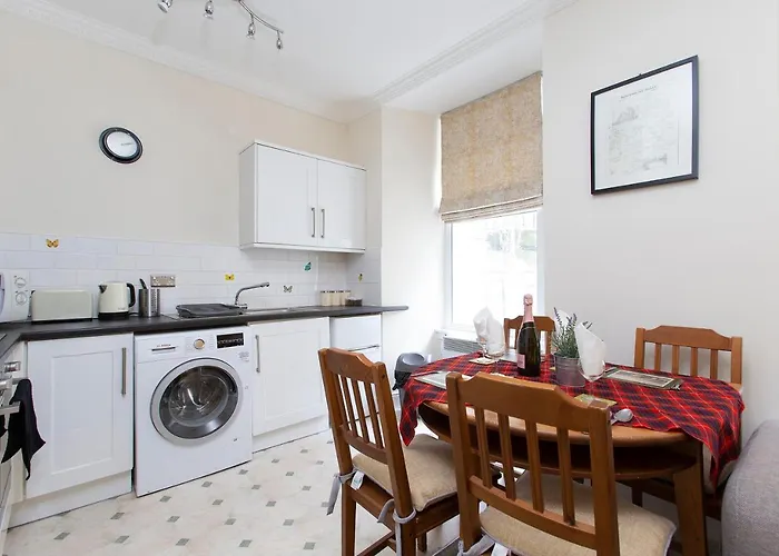 Апартаменты Blair St Scott Old Town