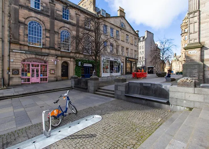 Blair St Scott Apt Old Town Edinburgh