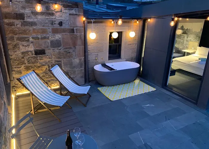 Garden Apartment *