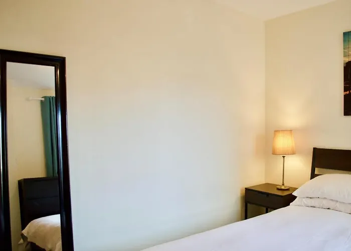 شقة Modern 2 Bedroom Centre Flat إدنبرة