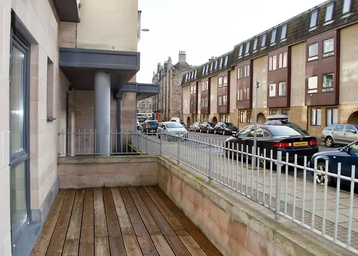 Modern 2 Bedroom Centre Flat شقة إدنبرة