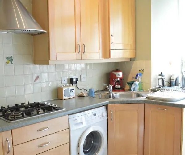 Traditional Georgian Flat In New Town