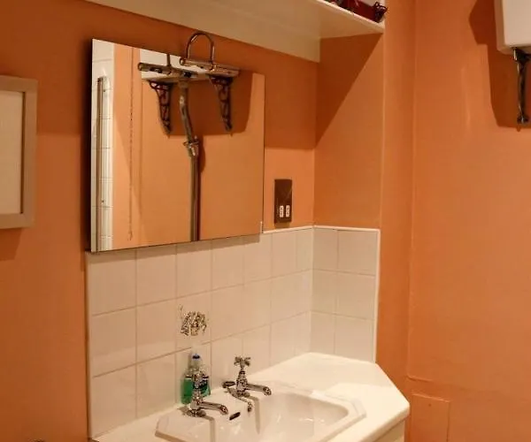 דירה Traditional Georgian Flat In New Town אדינבורו