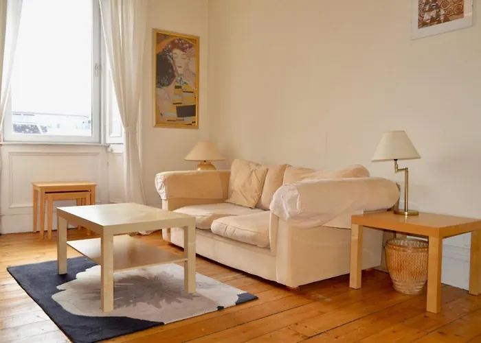 Central And Homely One Bedroom Flat *