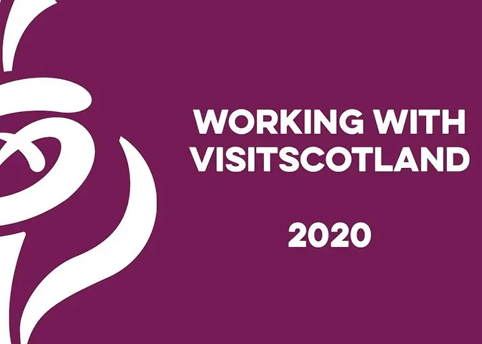 Quiet Ground Floor Mews Flat And Parking