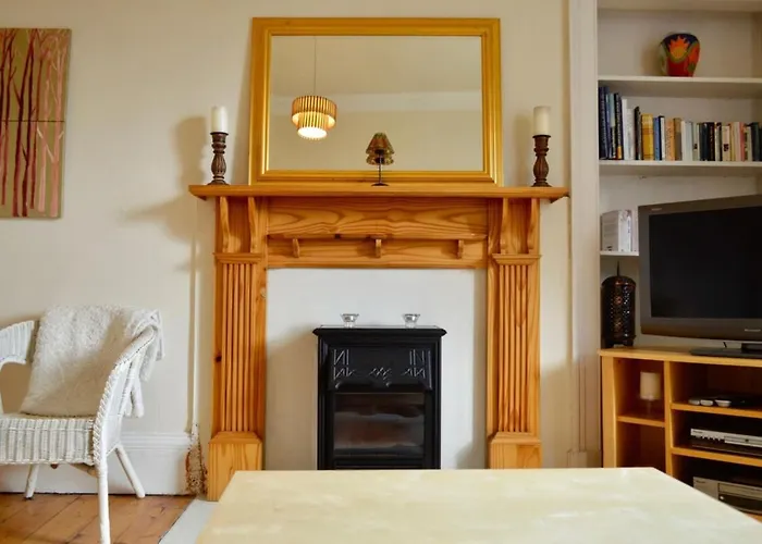 Central And Homely One Bedroom Flat