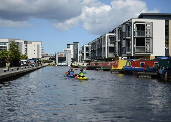 アパート Cozy 2 Bedroom At Heart Of The エディンバラ