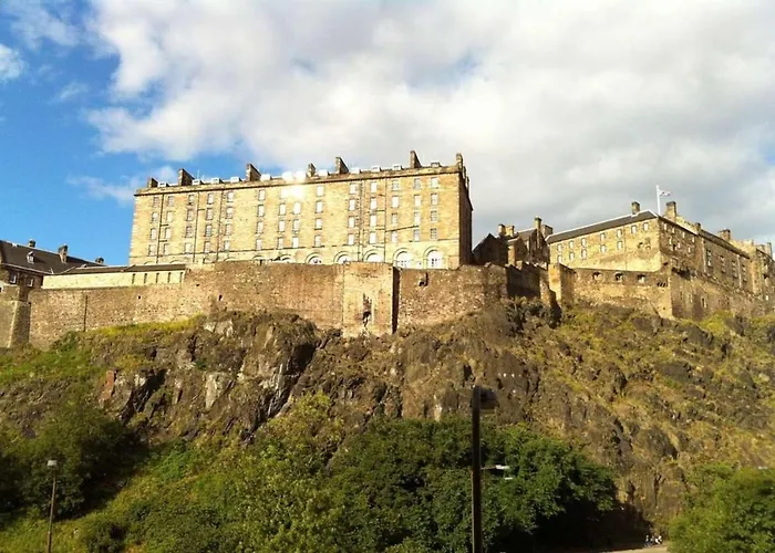 Cozy 2 Bedroom At Heart Of The Appartement Edinburgh