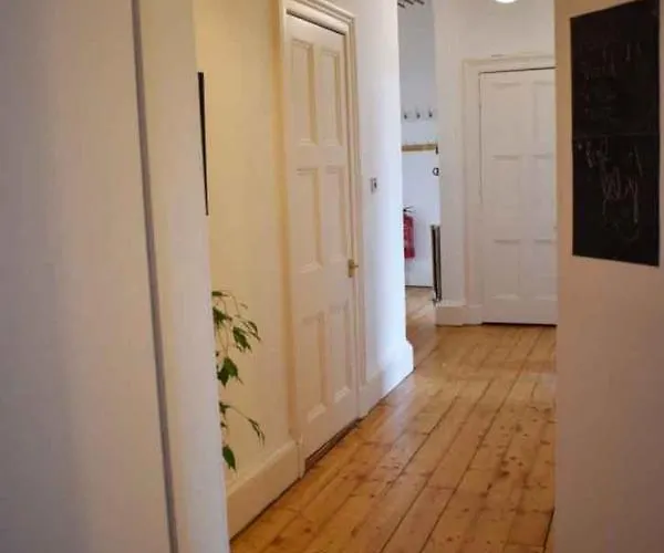 Apartment Traditional Oer The Meadows