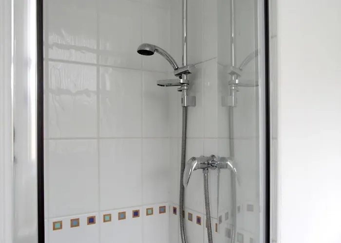 Stylish 2 Bedroom Bruntsfield In *