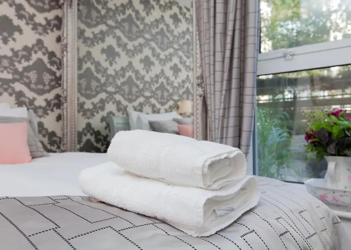 דירה Holyrood - Luxury With Parking *