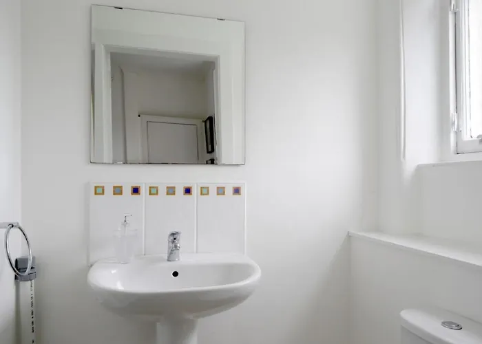 Stylish 2 Bedroom Bruntsfield In