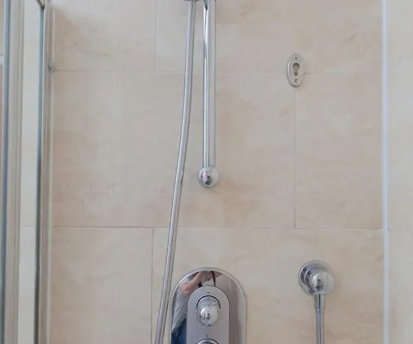 דירה Holyrood - Luxury With Parking אדינבורו