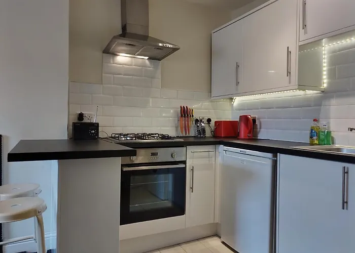 Amazing - Thistle Street Near Princes St *