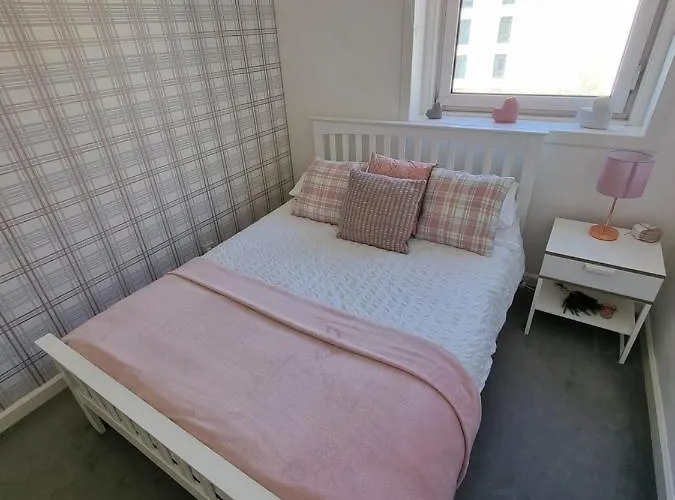 Bespoke Tours Scotland @ Morrison Street Apartmán Edinburgh