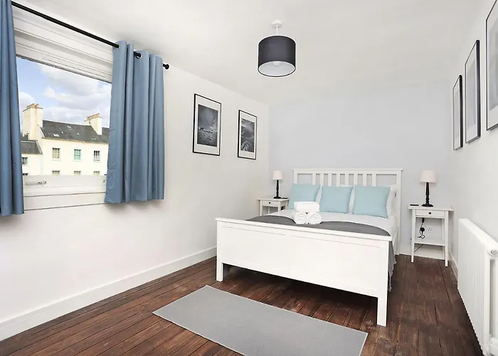 Apartment Joivy Contemporary Royal Mile With Balcony Edinburgh
