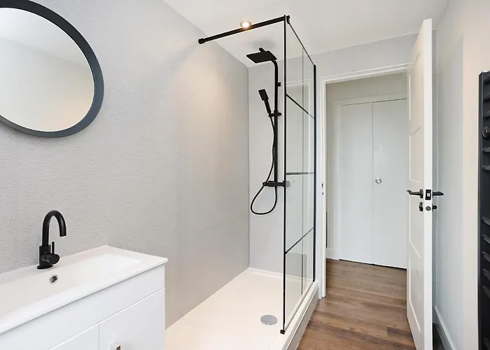 Apartment Joivy Contemporary Royal Mile With Balcony Edinburgh