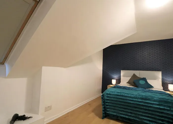 3 Bedroom Centre In Lauriston Place * 에든버러