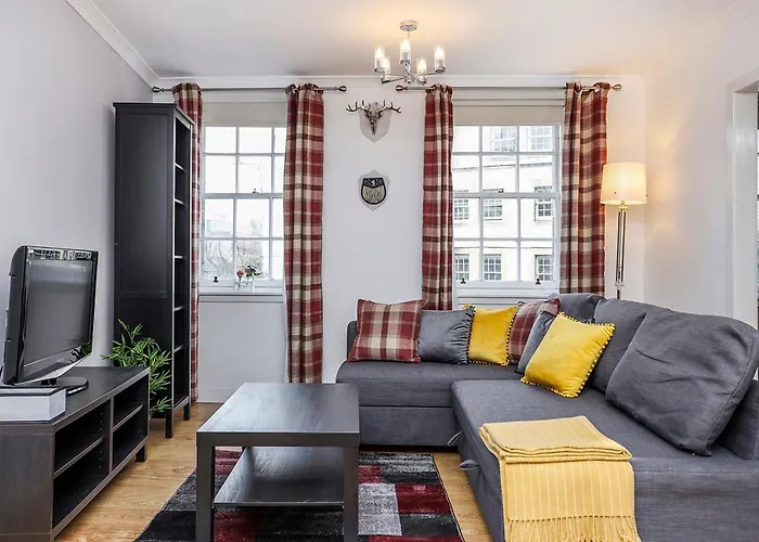 Joivy 1 Bed Flat, Heart Of Grassmarket * Edinburgh