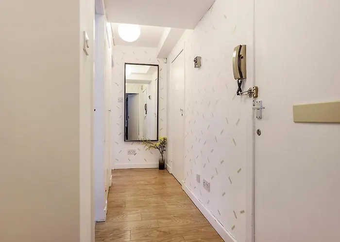 Joivy 1 Bed Flat, Heart Of Grassmarket Edinburgh