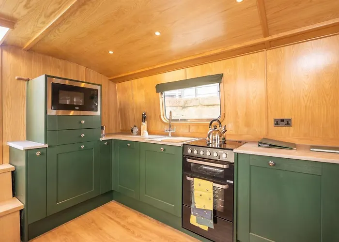 - Houseboats Эдинбург