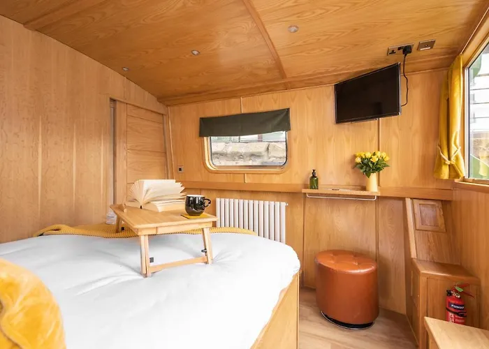 - Houseboats 4* Edinburgh