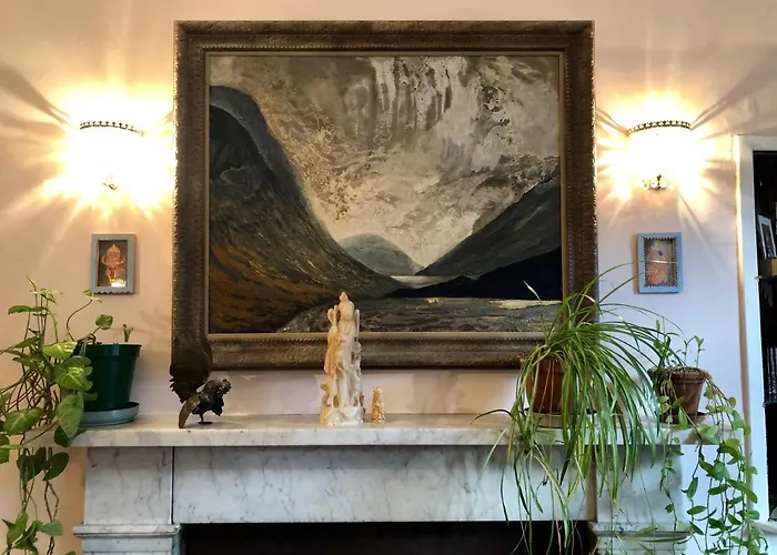 With Parking, Original Art And Antiques *