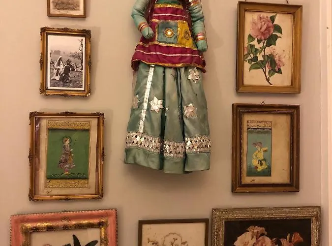 شقة With Parking, Original Art And Antiques *