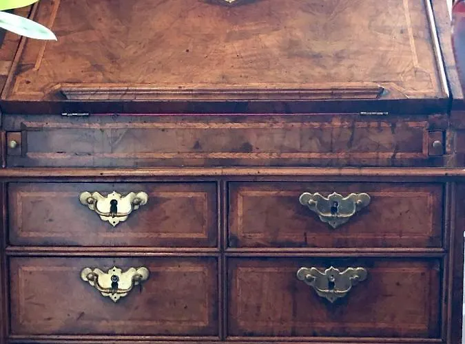 With Parking, Original Art And Antiques *