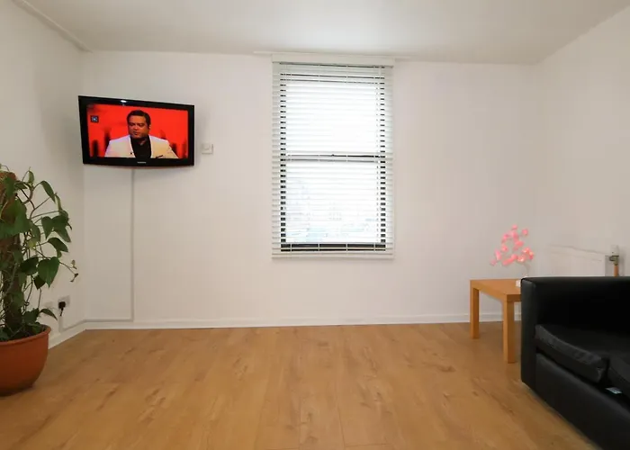 3 Bedroom Centre In Lauriston Place * 에든버러