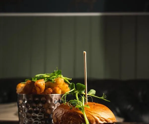 The Juniperlea 4* Pathhead