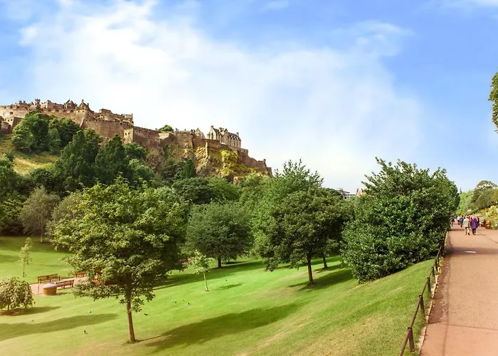 Shandwick - Centre - Sleeps 2 Edimburgo