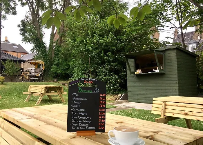 No6 West Coates 3* 에든버러