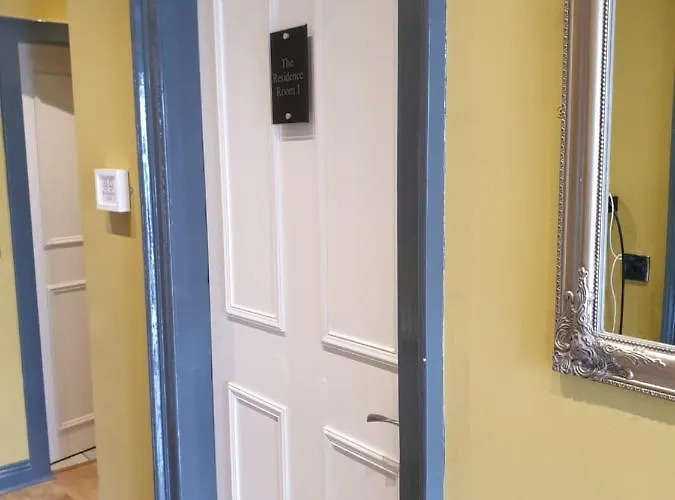 ゲストハウス Lower Gilmore Place エディンバラ