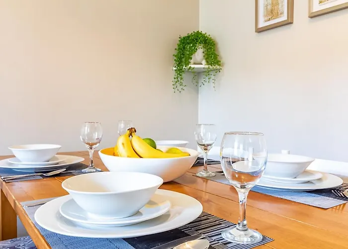 Pass The Keys Spacious And Homely Flat On The Royal Mile * Edinburgh